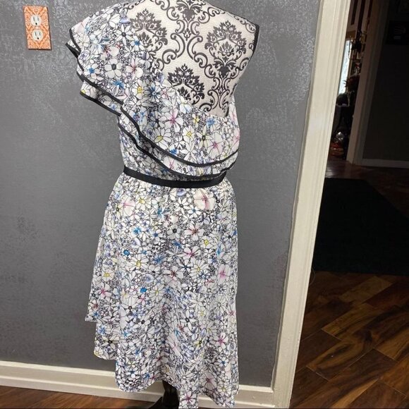 Likely contour daisy delbarton ruffle mini dress. One shoulder, floral, girly - Picture 10 of 11